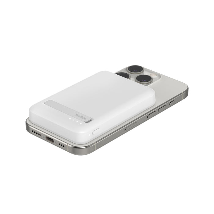 Batería portátil con cargador Qi2 Belkin BoostCharge Pro de 5.000 mAh