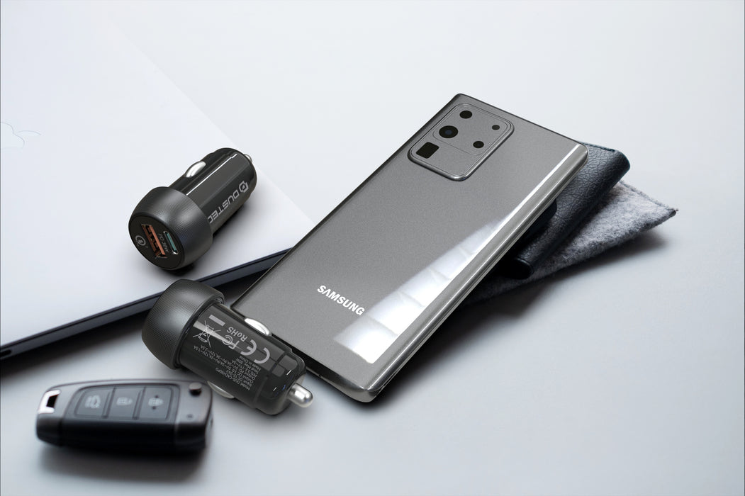 Cargador rápido de auto 30W 1xUSB-A 1xUSB-C Dusted